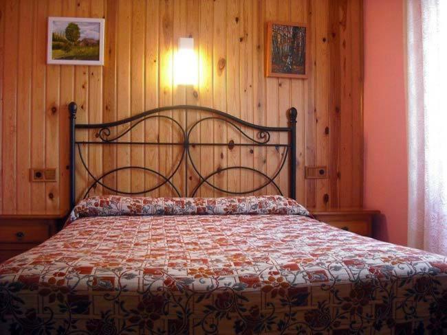 Hostal Pirineos Sarvisé Zewnętrze zdjęcie