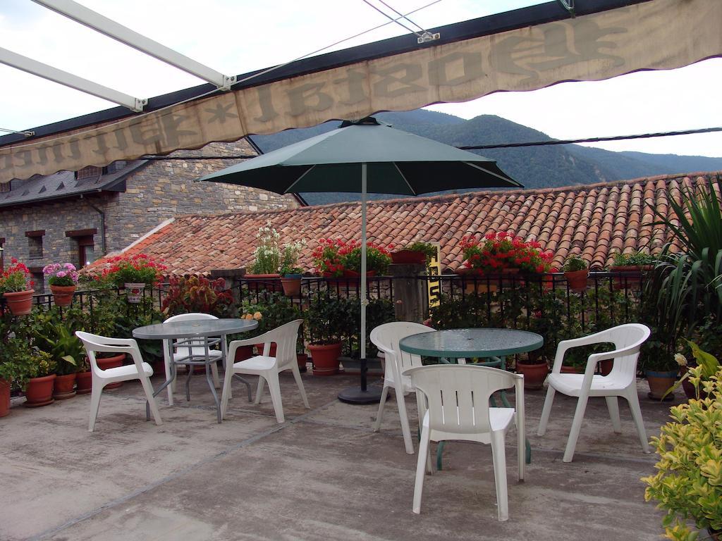 Hostal Pirineos Sarvisé Zewnętrze zdjęcie