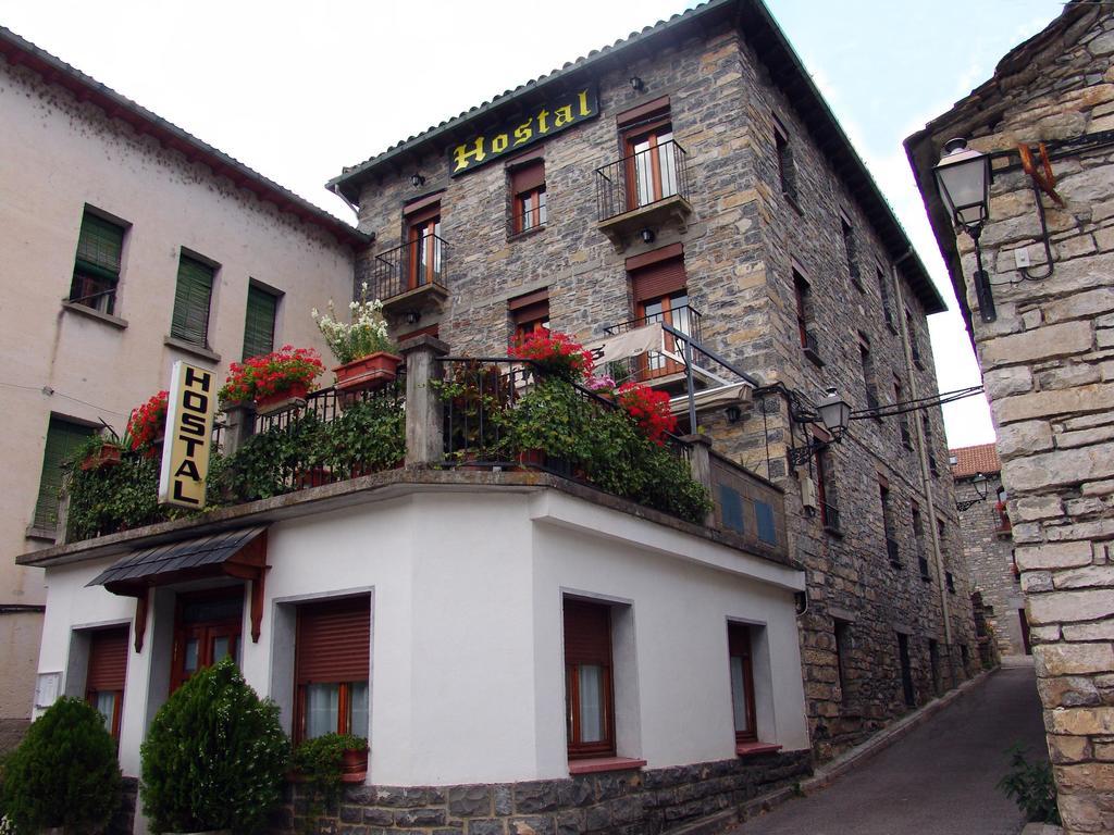 Hostal Pirineos Sarvisé Zewnętrze zdjęcie