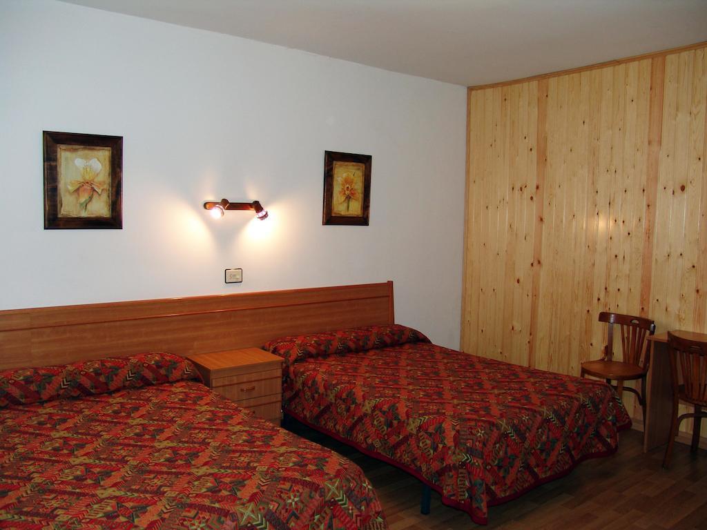 Hostal Pirineos Sarvisé Pokój zdjęcie