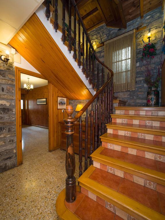 Hostal Pirineos Sarvisé Zewnętrze zdjęcie