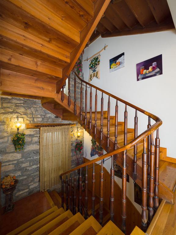 Hostal Pirineos Sarvisé Zewnętrze zdjęcie